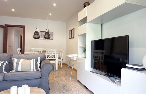 Vilanova I la Geltru Apartamento | Espacioso Rambla Apartamento c/ Parking por Hostem