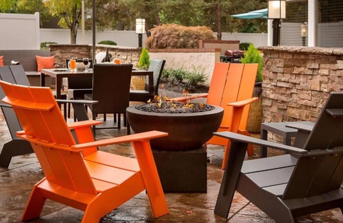 Lake Forest Casa | Spacious extended-stay hotel near Portland - Lake Oswego