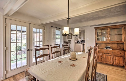 Faber Casa | Spacious Faber Home w/ Yard, Steps to Winery!