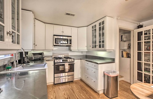 Faber Casa | Spacious Faber Home w/ Yard, Steps to Winery!