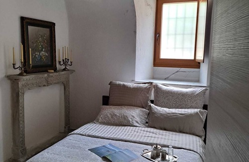 Ferrera di Varese Apartamento | Spacious family apartment with historic charm 10 minutes from Luino