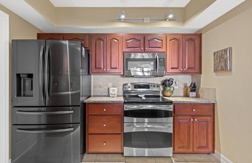 New Smyrna Beach Condominio | Spacious, Family-Friendly Condo with Ocean View and Across from No-Drive Shore