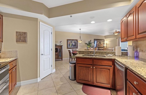 New Smyrna Beach Condominio | Spacious, Family-Friendly Condo with Ocean View and Across from No-Drive Shore