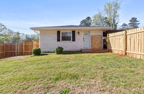 Candler-McAfee Casa | Spacious Family (and pet) Friendly Home