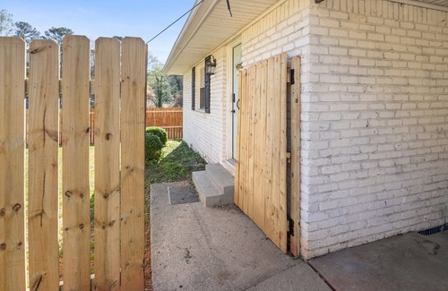 Candler-McAfee Casa | Spacious Family (and pet) Friendly Home