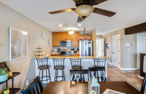 Lake of the Ozarks Condominio | Spacious Family Friendly 3 bed/3 bath w/ Amazing Views, Lakeside Pool, & Boat Slip