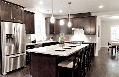 Sammamish Casa | Tranquila casa nueva de 7 dormitorios