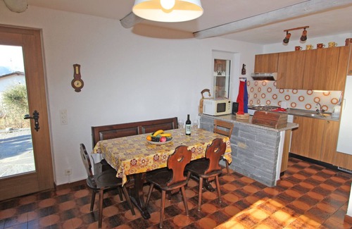 Riazzino Casa | Spacious Family-Friendly Holiday Home with Stunning Mountain Views