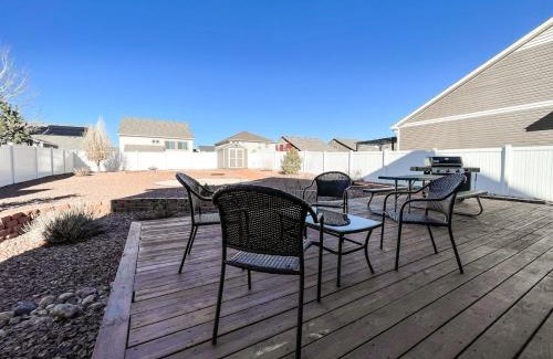 Fountain Casa | Spacious Family Getaway 20min to downtown sights