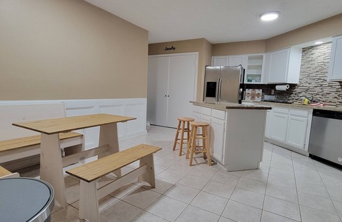 Greater Fondren Southwest Casa | Spacious Family Getaway near Downtown Houston