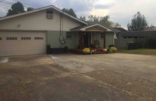Opelika Casa | Spacious Family Home in Quiet Neighborhood