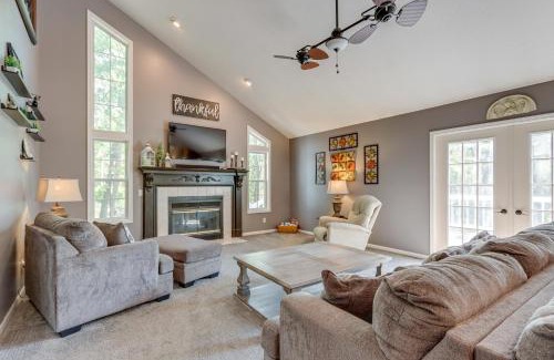 Camdenton Casa | Spacious Family Home Near Lake of the Ozarks!