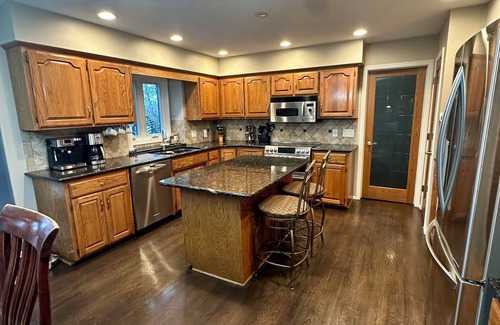 West Omaha Casa | Spacious 4-Bed Family Home with Park Views
