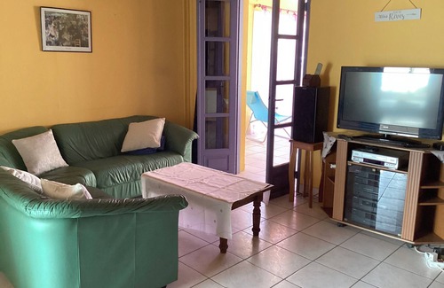 Le Tampon Casa | Spacious family home.personalized welcome for 6 people.between sea and mountains