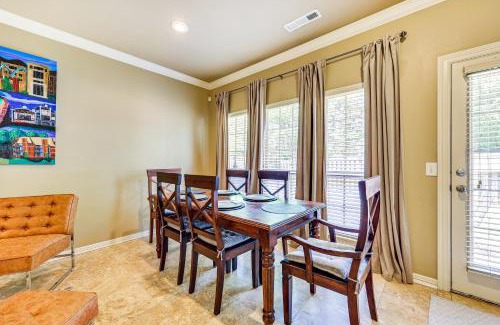 Fayetteville Casa | Spacious Family Home 3 Mi to Downtown Fayetteville