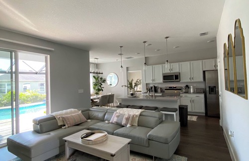 North Port Casa | SPACIOUS family house, North Port with POOL/ SPA, SECLUDED