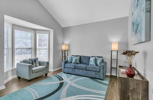 Cliftondale Casa | Spacious Family Retreat in Atlanta - Sleeps 10