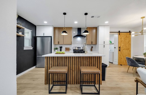 Garland Casa | Spacious Family Retreat in the Heart of Garland