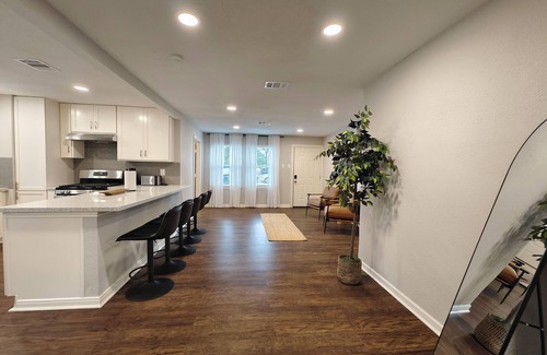 Foster Place Casa | Spacious Family Retreat – 2 King Suites, Pool Table, & Backyard Oasis
