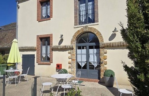 Mareil-le-Guyon Cabaña | Gran casa rural renovada con jardín privado cerca de atracciones culturales y parques naturales