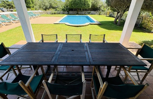 Menorca Villa | Espaciosa finca, 4 dormitorios, 4 baños, WiFi gratis