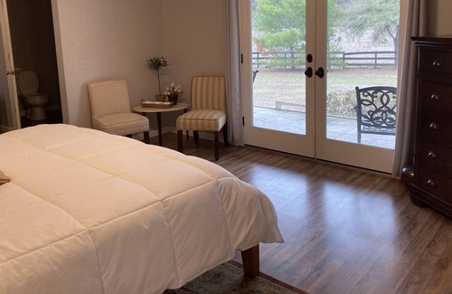 Trenton Otro | Spacious Farmhouse on 10 Acres near Fanning Springs