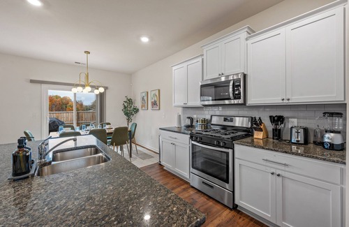 Farragut Casa | Spacious 5BR Home to Relax, Play & Stay in Farragut - 20 mins to UT/Downtown