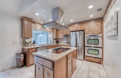 Fresno Casa | Spacious Fig Garden 4BR 2BA Home with Pool