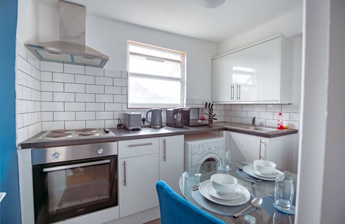 Stroud Green Apartamento | Cosy & Spacious Flat - Moments To London City - Sleeps 4