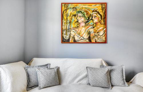Kolokinthou Apartamento | Spacious flat with courtyard in Peristeri!