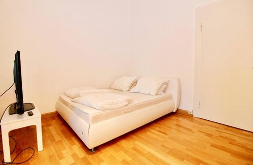 St. Vinzenz Apartamento | SPACIOUS for BIG GROUPS OKTOBERFEST/BAUMA