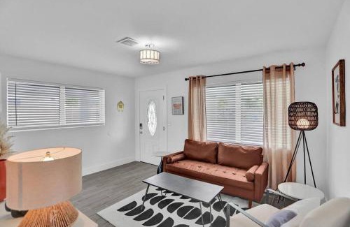 North Andrews Gardens Casa | Spacious Fort Lauderdale Bungalow 10mins Airport & Beach Near Miami