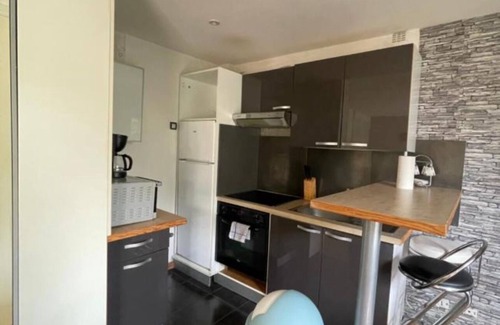Chennevieres-sur-Marne Apartamento | Spacious, garden view, close to amenities, 30 min from Paris by public transport.