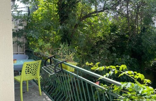 Chennevieres-sur-Marne Apartamento | Spacious, garden view, close to amenities, 30 min from Paris by public transport.