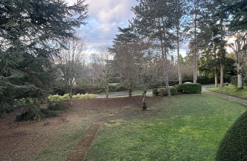 Saint-Nom-la-Breteche Casa | Spacious family house on a golf course near Versailles, 30min drive to Paris.