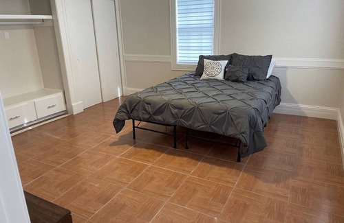 Mission Casa | Spacious freshly remodeled home.