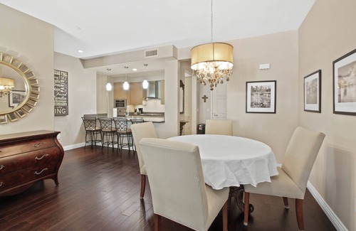 Downtown Condominio | Spacious, fully furnished 3rd floor condo with campus views @ the Americana!
