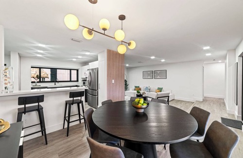 Ludlam Casa | Spacious Fun House w/ Games & Heated Pool