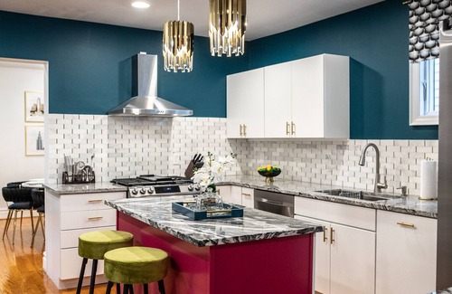 Buffalo Casa | Spacious! Game rm, Jungle rm, Bubble Chairs, Vinyl's, Patio, & Grill!
