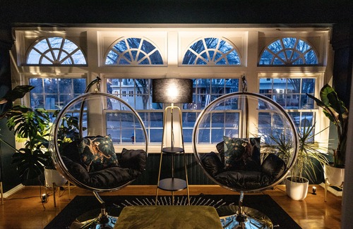 Buffalo Casa | Spacious! Game rm, Jungle rm, Bubble Chairs, Vinyl's, Patio, & Grill!
