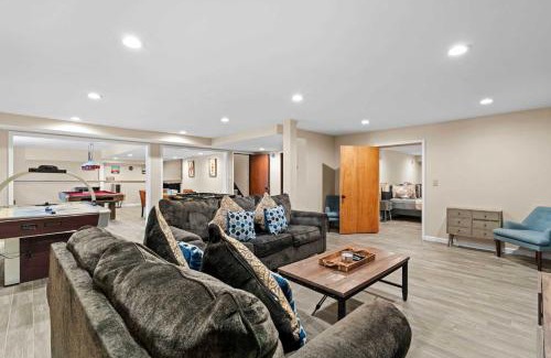 Pocono Pines Casa | Spacious Game Room Seclusion Hot Tub and more