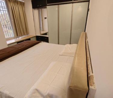 Sanpada Apartamento | Spacious Garden Facing 2 BHK in Sanpada 5 mins from DY Patil Stadium