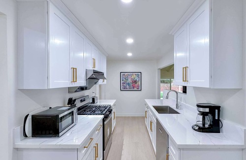 Rowland Heights Casa | Spacious Getaway Between LA And OC | 4BR