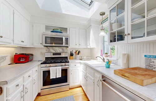 West Barnstable Casa | Spacious getaway near beach with private seasonal pool, hot tub, & 2 offices