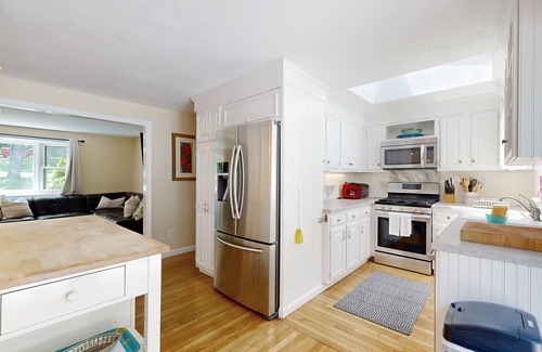 West Barnstable Casa | Spacious getaway near beach with private seasonal pool, hot tub, & 2 offices