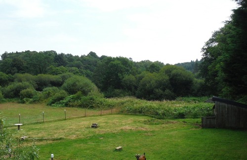 Huelgoat Apartamento | Amplia casa rural situada en un hermoso campo a poca distancia de la aldea de Huelgoat