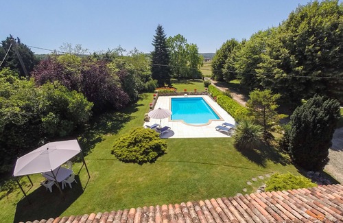 Monclar Casa | Amplia casa rural con gran piscina privada
