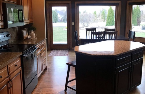 Ashwaubenon Casa | Amplia casa de Green Bay