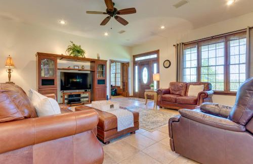 Greenbrier Casa | Spacious Greenbrier Vacation Rental on about 4 Acres!