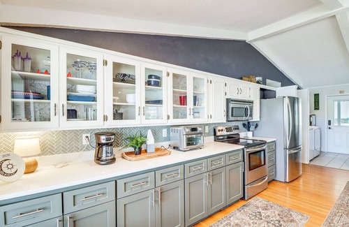 Edgemont Casa | Spacious Greers Ferry Lake House w/ Grilling Deck!